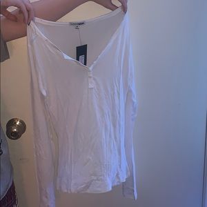 a white long sleeve shirt, m